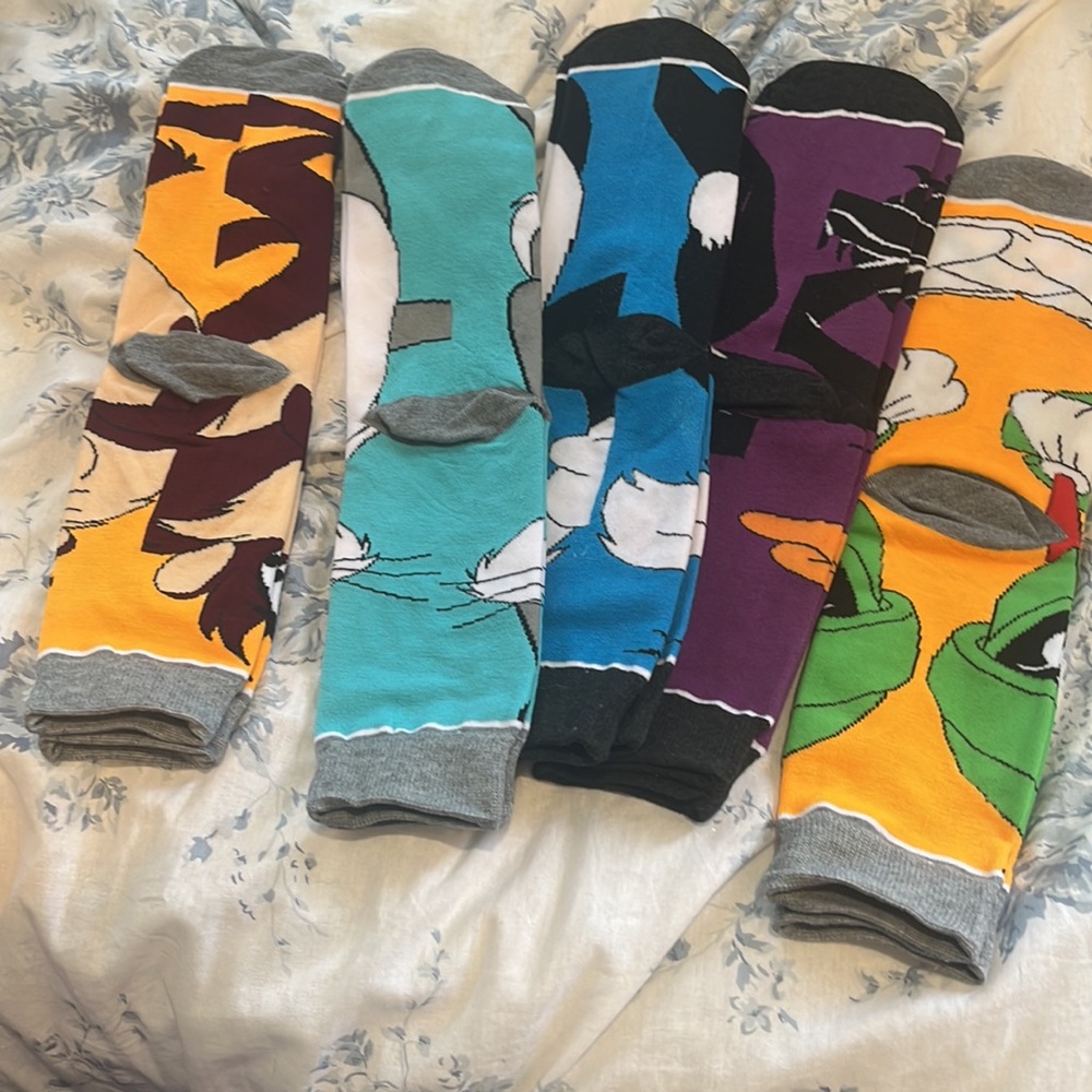 Sold ❌❌❌❌5 Pairs of long unisex Sox - Picture 3 of 3